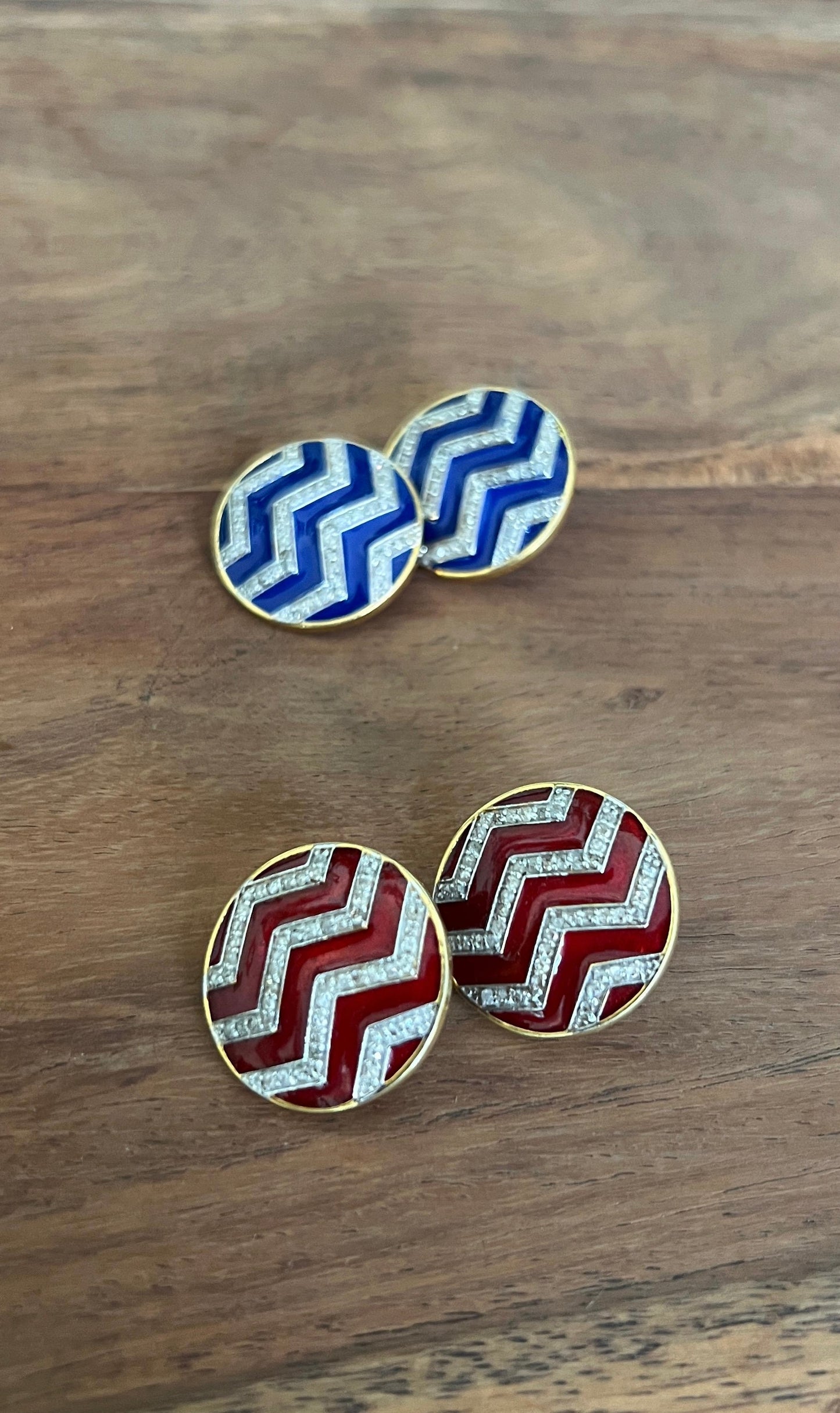 CHEVRON TOPS