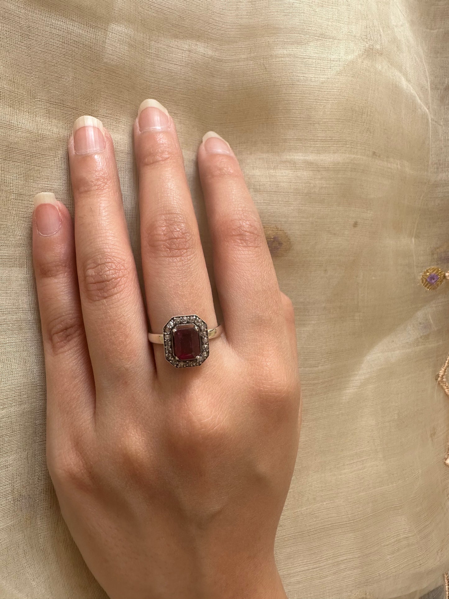 ROOP RUBY RING