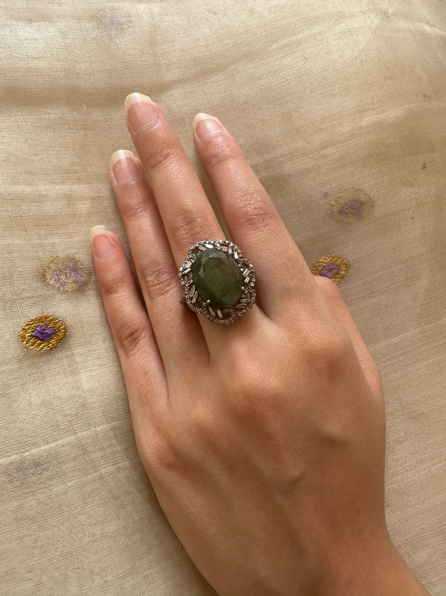 JANE EMERALD RING