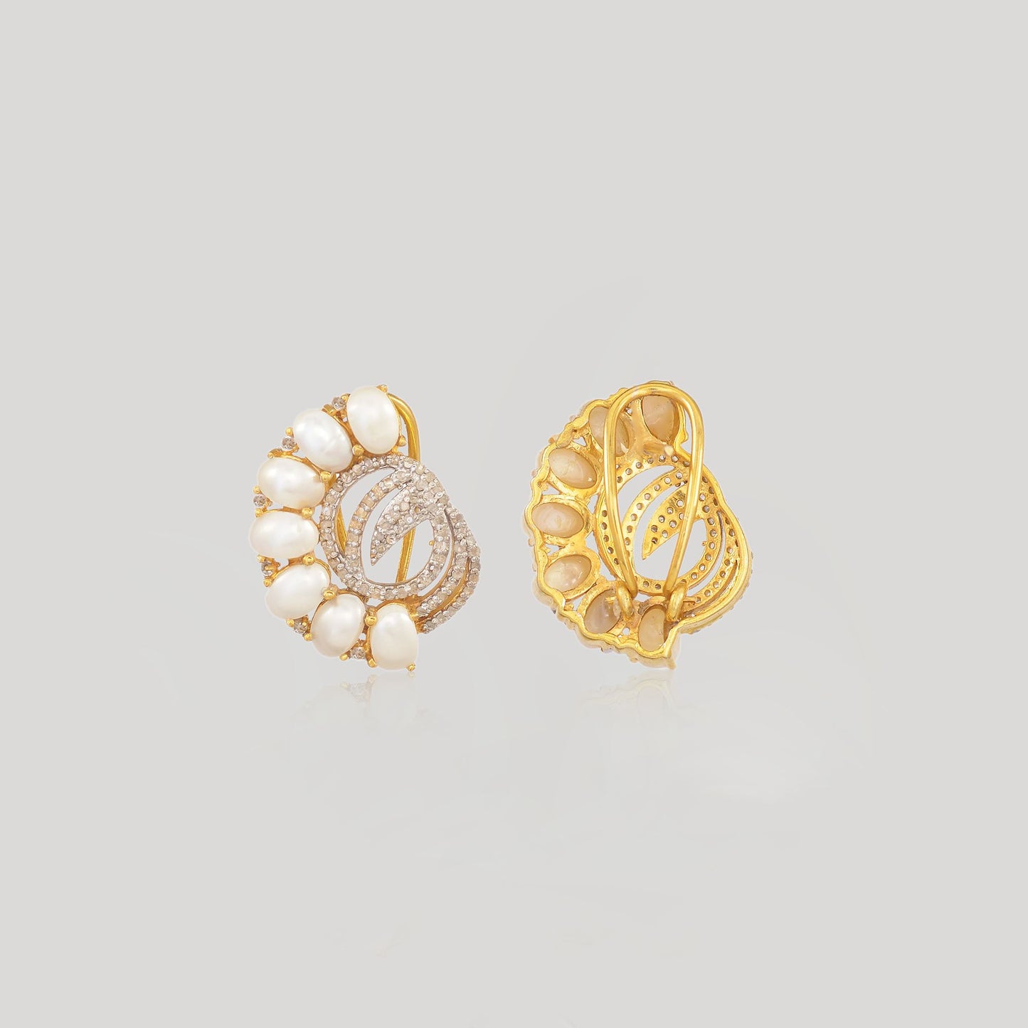 SHANKH PEARL EARRINGS